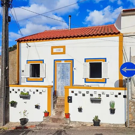 Historic Vineyard Retreat - 1785 Country In Peral *