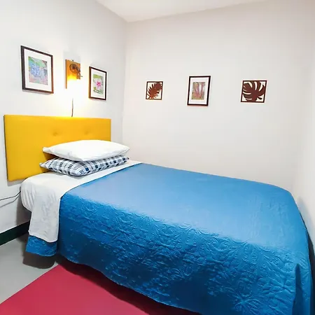 Historic Vineyard Retreat - 1785 Country In Peral