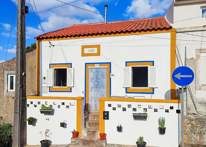 Historic Vineyard Retreat - 1785 Country In Peral *