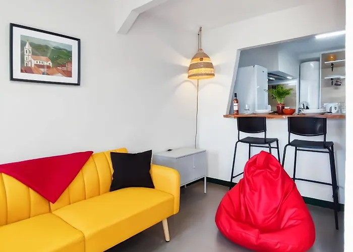 Historic Vineyard Retreat - 1785 Country In Peral